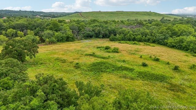 10417 S 33rd West Avenue, Jenks, OK 74037