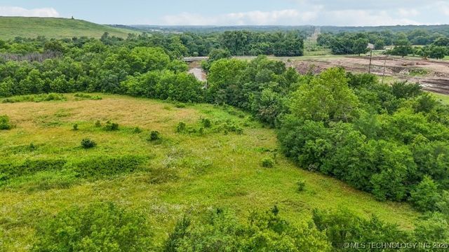 10417 S 33rd West Avenue, Jenks, OK 74037