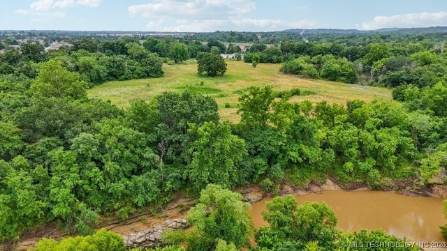 10417 S 33rd West Avenue, Jenks, OK 74037