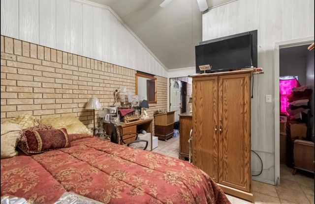 301 Reven Acres DR, Kingsland, TX 78639