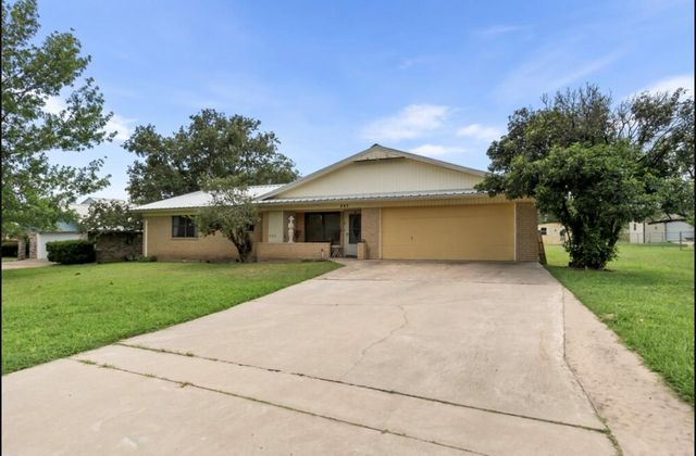 301 Reven Acres DR, Kingsland, TX 78639