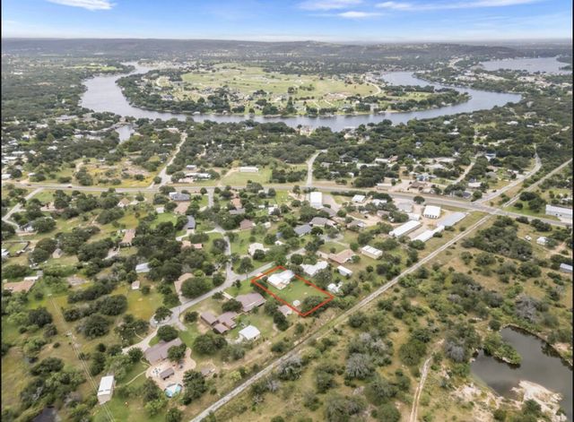 301 Reven Acres DR, Kingsland, TX 78639