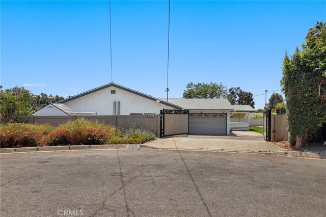 1026 Louie Place, Vista, CA 92084