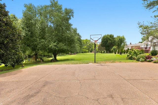 1309 Arrowhead Dr, Brentwood, TN 37027