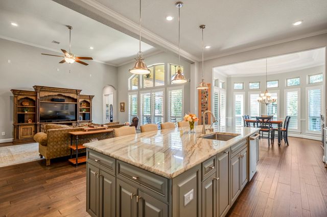 219 Chirping Squirrel Court, Pinehurst, TX 77362