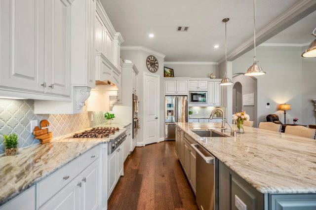 219 Chirping Squirrel Court, Pinehurst, TX 77362