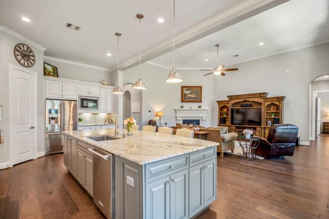 219 Chirping Squirrel Court, Pinehurst, TX 77362