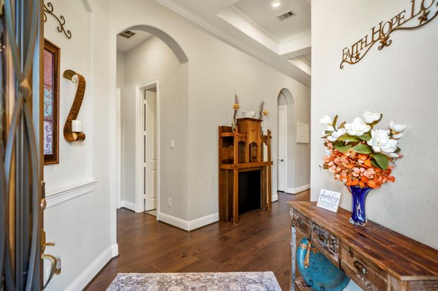 219 Chirping Squirrel Court, Pinehurst, TX 77362
