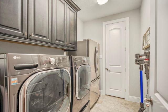 219 Chirping Squirrel Court, Pinehurst, TX 77362