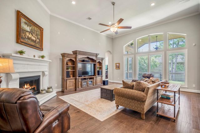 219 Chirping Squirrel Court, Pinehurst, TX 77362