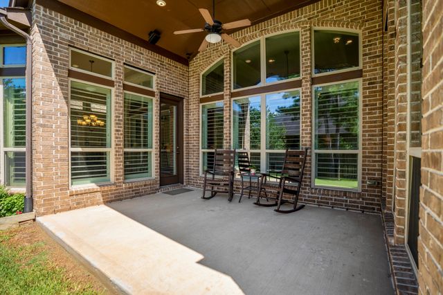 219 Chirping Squirrel Court, Pinehurst, TX 77362