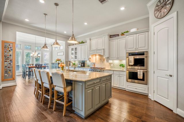 219 Chirping Squirrel Court, Pinehurst, TX 77362