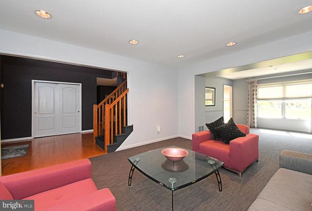 27 ARABIAN WAY, Holland, PA 18966