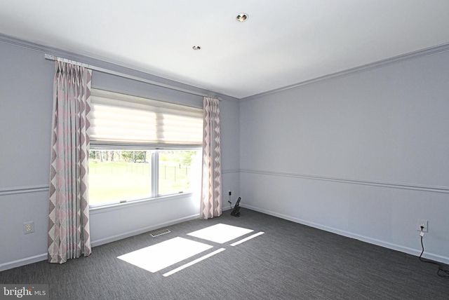 27 ARABIAN WAY, Holland, PA 18966