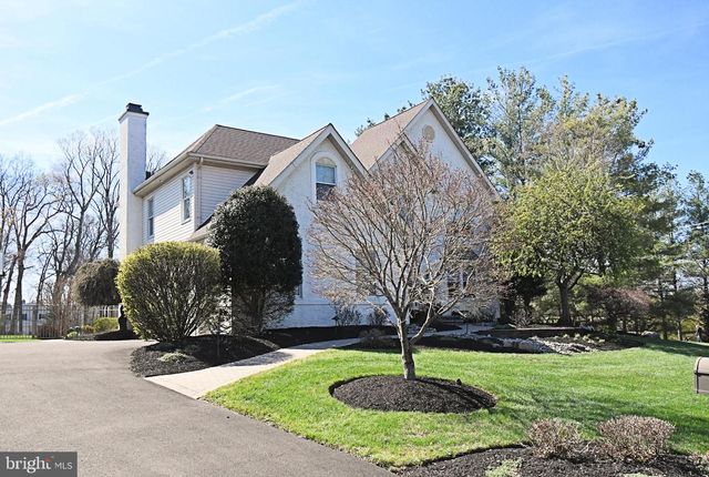 27 ARABIAN WAY, Holland, PA 18966