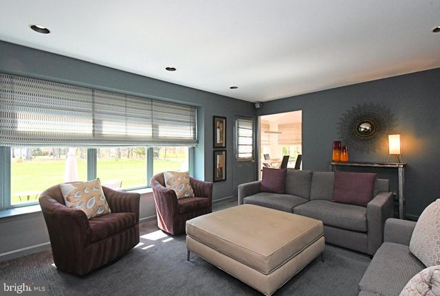 27 ARABIAN WAY, Holland, PA 18966