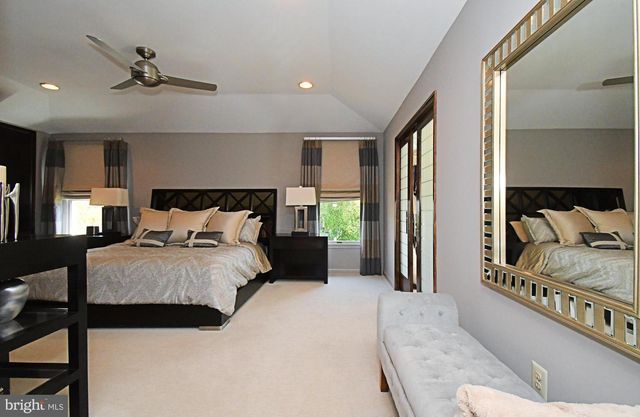 27 ARABIAN WAY, Holland, PA 18966