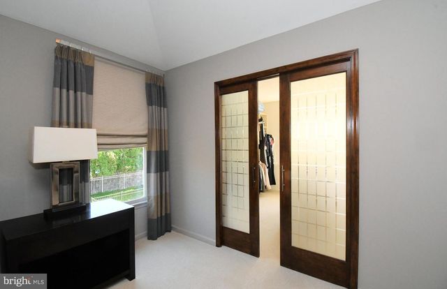 27 ARABIAN WAY, Holland, PA 18966