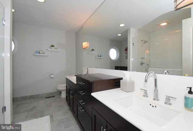 27 ARABIAN WAY, Holland, PA 18966