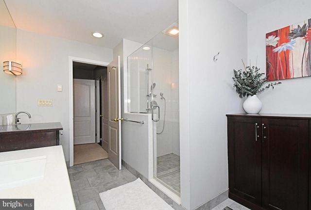 27 ARABIAN WAY, Holland, PA 18966