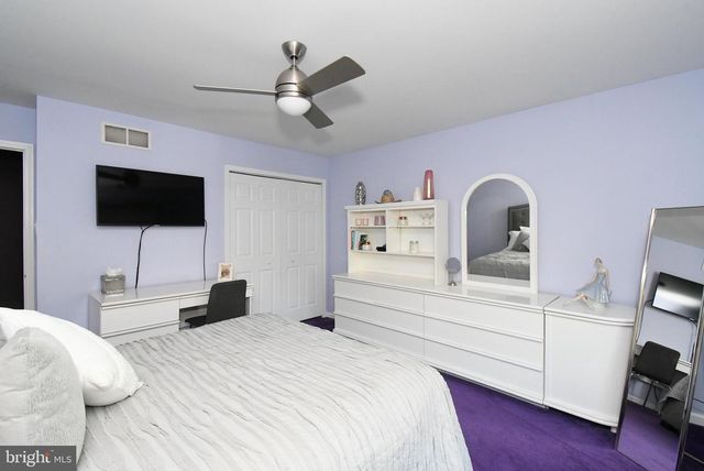 27 ARABIAN WAY, Holland, PA 18966