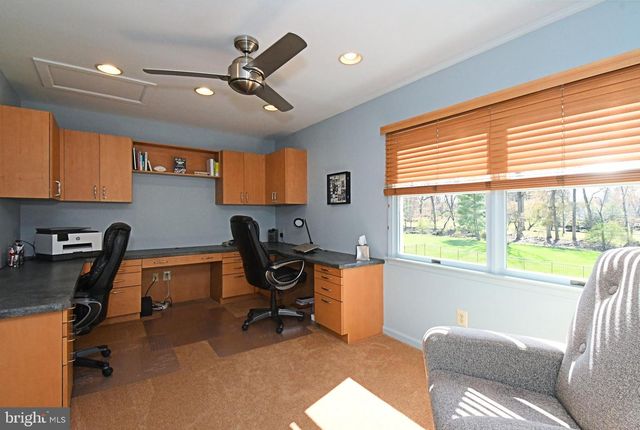 27 ARABIAN WAY, Holland, PA 18966