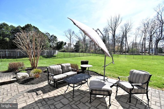 27 ARABIAN WAY, Holland, PA 18966