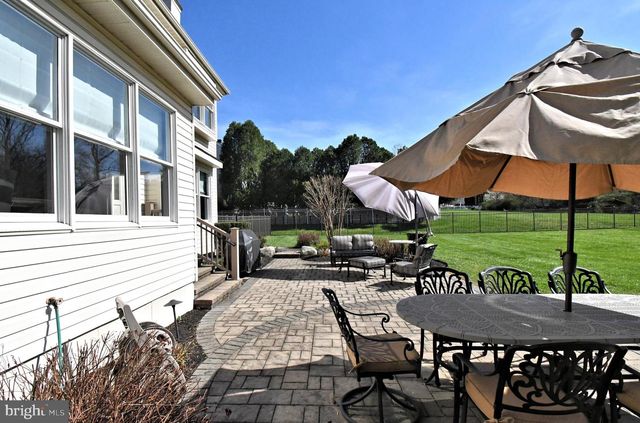 27 ARABIAN WAY, Holland, PA 18966