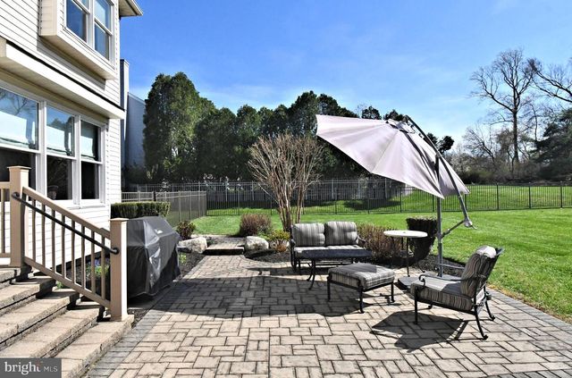 27 ARABIAN WAY, Holland, PA 18966