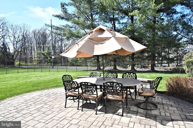 27 ARABIAN WAY, Holland, PA 18966