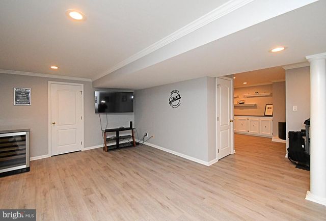 27 ARABIAN WAY, Holland, PA 18966