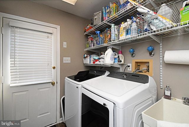 27 ARABIAN WAY, Holland, PA 18966