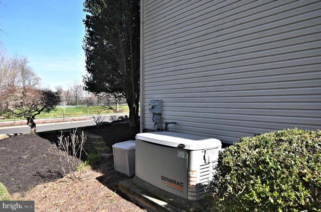 27 ARABIAN WAY, Holland, PA 18966