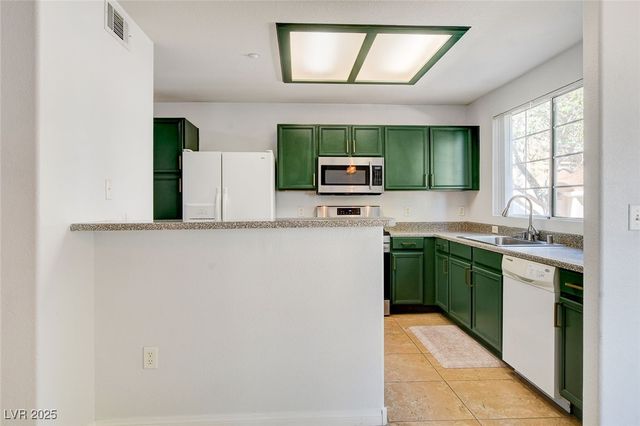 830 Carnegie Street 1613, Henderson, NV 89052