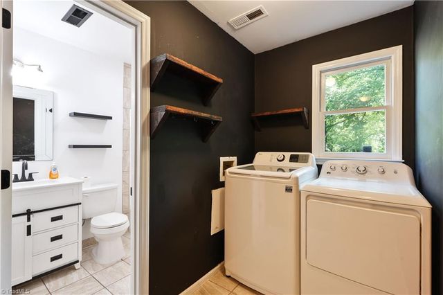 4313 Walnut Hollow Drive, Winston-salem, NC 27127