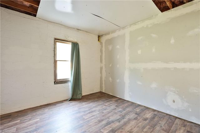 4313 Walnut Hollow Drive, Winston-salem, NC 27127