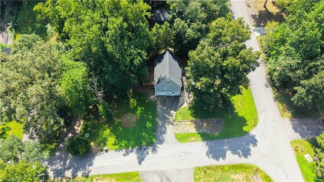 4313 Walnut Hollow Drive, Winston-salem, NC 27127