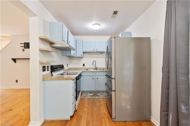 4313 Walnut Hollow Drive, Winston-salem, NC 27127