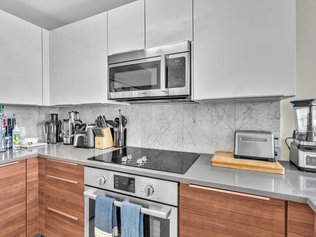 601 NE 27th Street 1208, Miami, FL 33137