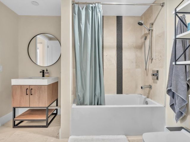 601 NE 27th Street 1208, Miami, FL 33137