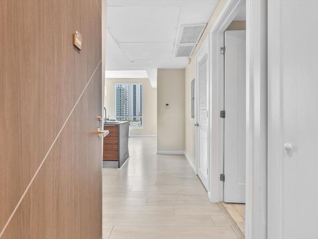 601 NE 27th Street 1208, Miami, FL 33137