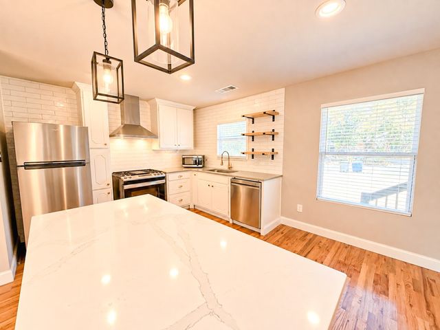 9324 Lenel Place, Dallas, TX 75220