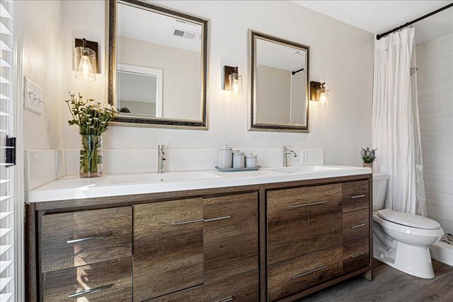 2043 SUNSET RD, Germantown, TN 38138