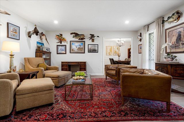 2043 SUNSET RD, Germantown, TN 38138