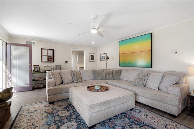 2043 SUNSET RD, Germantown, TN 38138