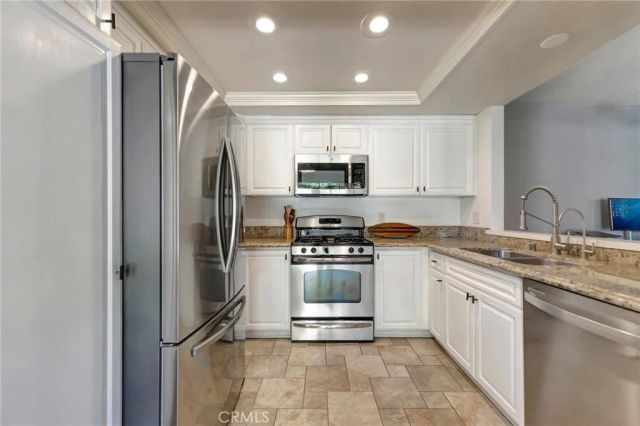18571 Edgebrook Lane, Huntington Beach, CA 92648