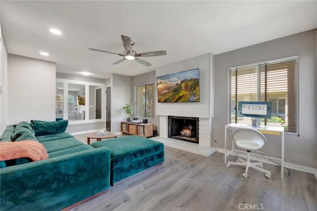 18571 Edgebrook Lane, Huntington Beach, CA 92648