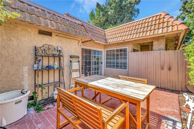 18571 Edgebrook Lane, Huntington Beach, CA 92648