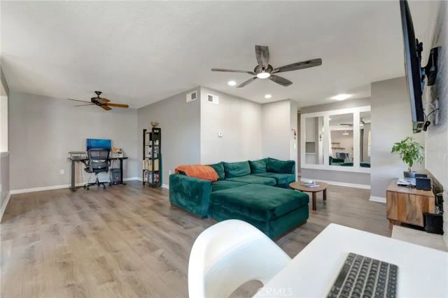 18571 Edgebrook Lane, Huntington Beach, CA 92648