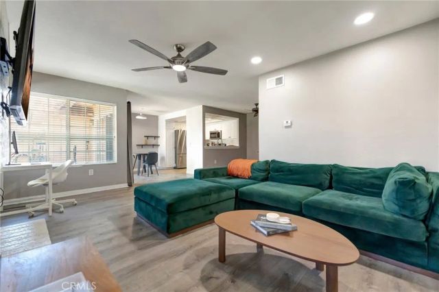 18571 Edgebrook Lane, Huntington Beach, CA 92648